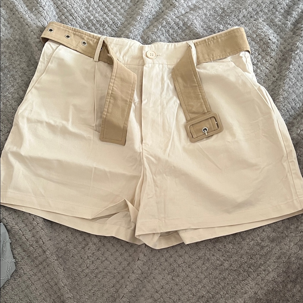 Cider Cream and Tan Belted Cargo Shorts